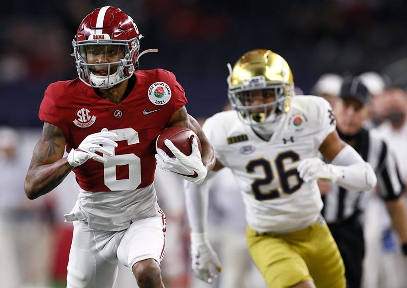 Devonta Smith of Alabama football wins the 2020 Heisman Trophy