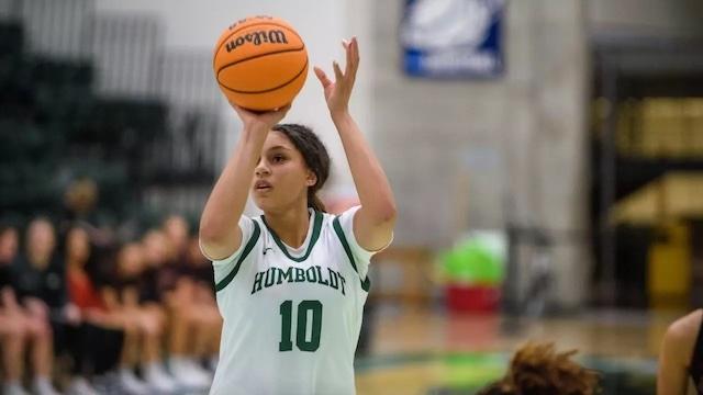 Jordyn Smith shoots.